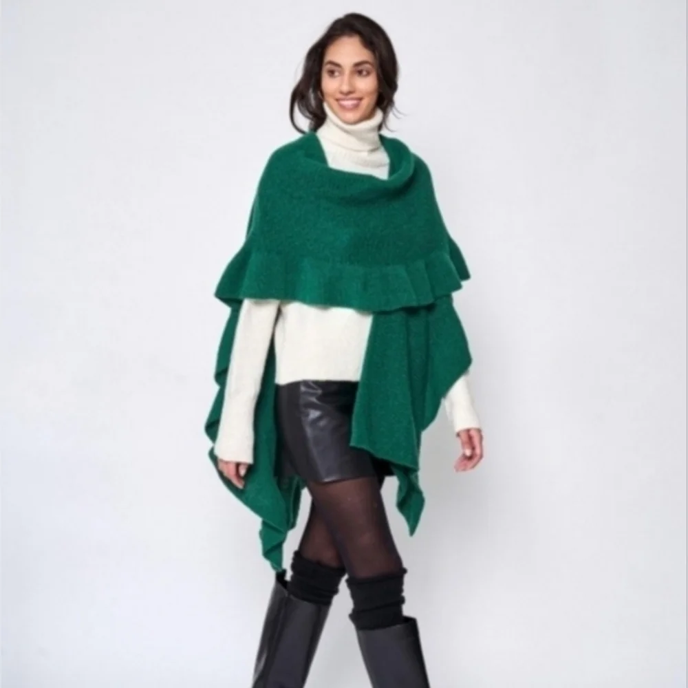 Green Ruffle Ruana Wrap - Picture 3 of 3